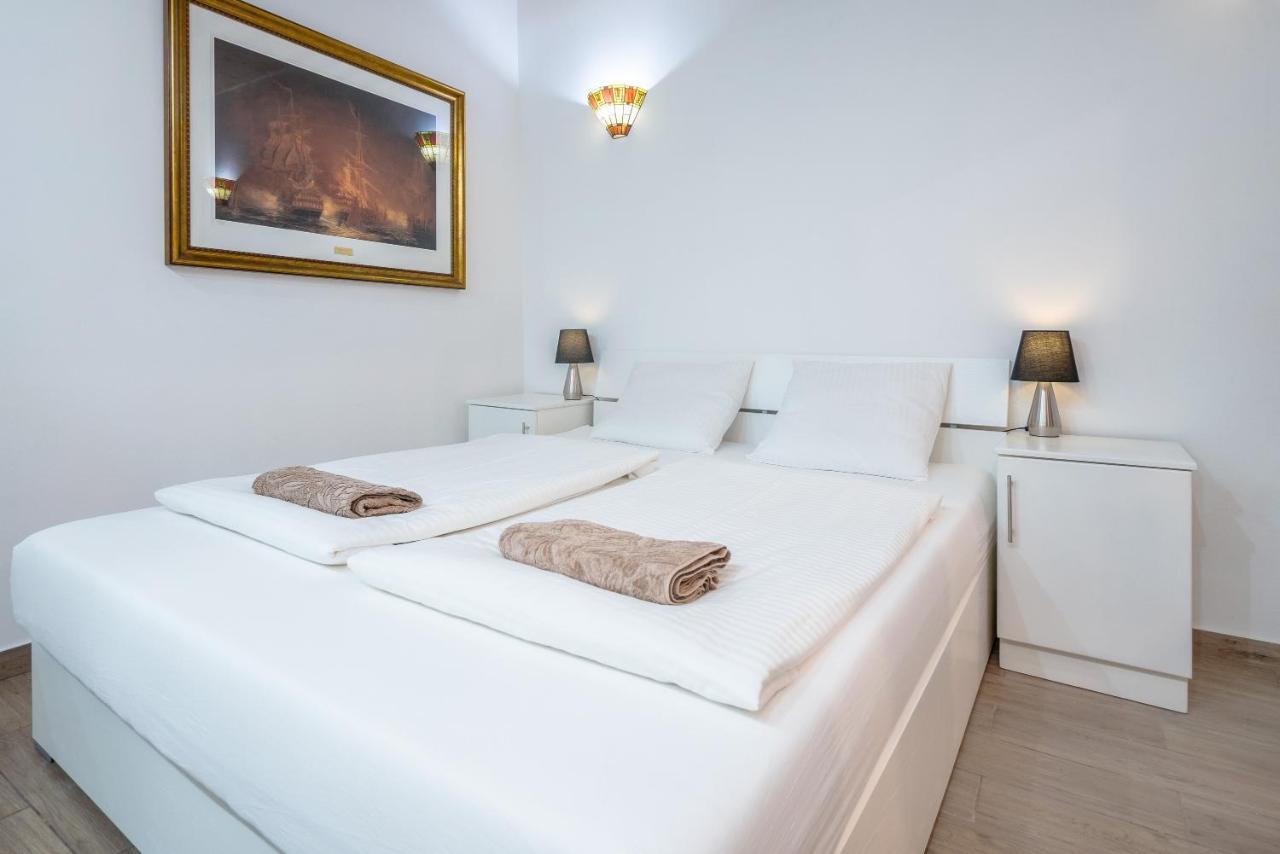 Valletta Main Street Apartment DELUXE Buitenkant foto