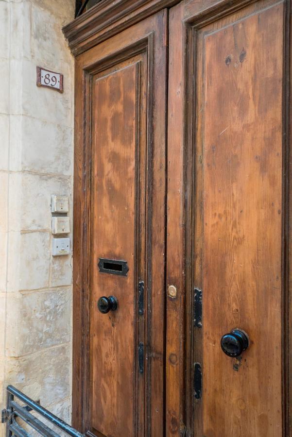 Valletta Main Street Apartment DELUXE Buitenkant foto